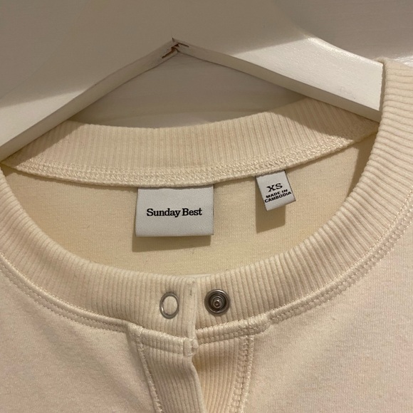 Aritzia Sunday Best Glee Top - Picture 6 of 6